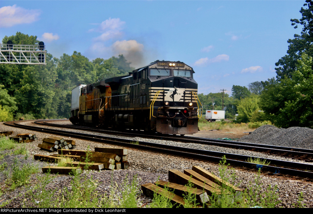 NS 4358 and UP 6613